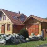 Villa mq. 89,000 + 69,00 mansarda. sp. cm.21 P.T.: Salone, cucina, studio, 2 wc. P.P. : 2 c. letto, zona living, wc.
