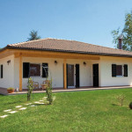 Casa mq. 103 sp. cm. 4,2 Cucina/soggiorno, 3 c. letto, 2 wc.
